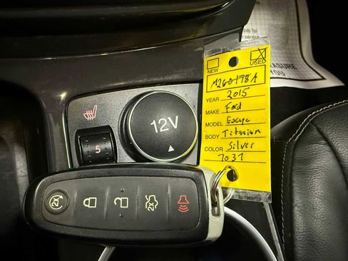Used 2015 Ford Escape Titanium w/ Equipment Group 301A AWD/4WD image 38