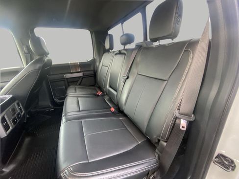 Used 2019 Ford F150 Lariat w/ Equipment Group 502A Luxury AWD/4WD image 11