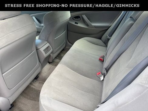 Used 2009 Toyota Camry LE image 12