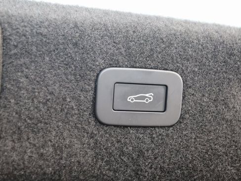 Used 2024 Jaguar XF R-Dynamic SE image 61