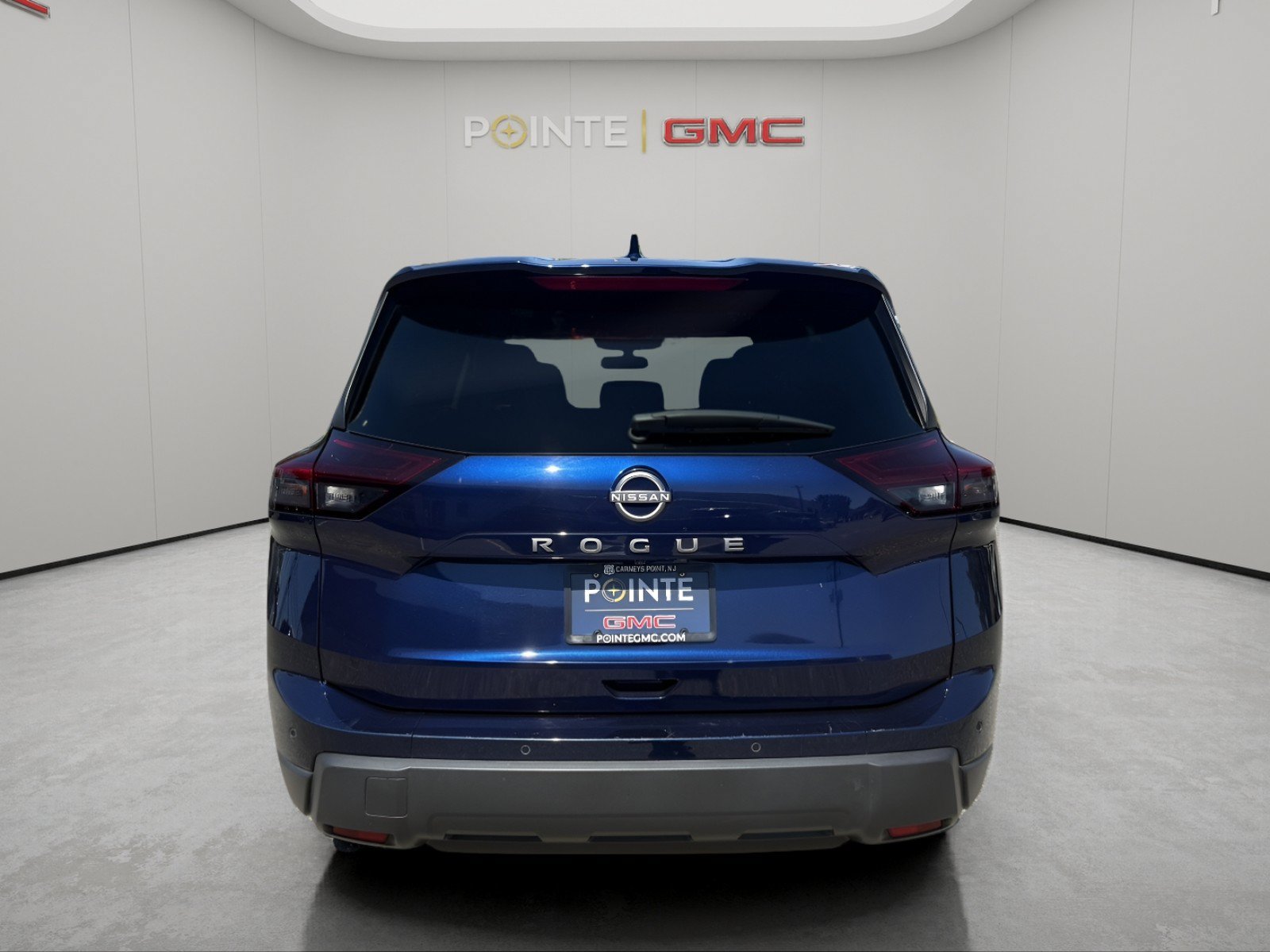 Used 2025 Nissan Rogue SV FWD image 4