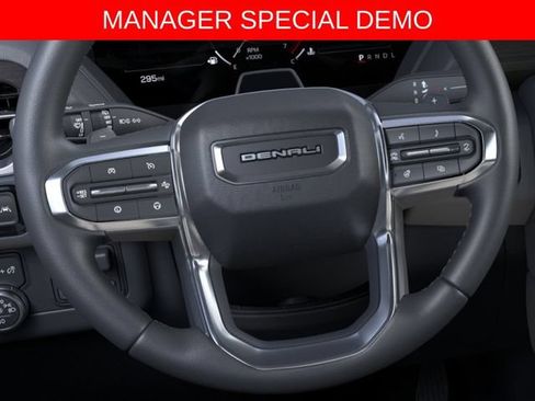 Used 2026 GMC Yukon XL Denali w/ Denali Reserve Package AWD/4WD image 19