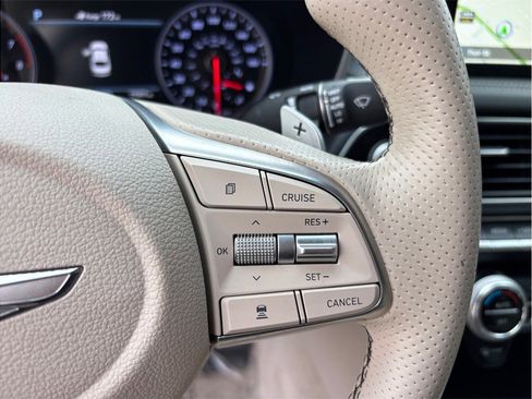 Used 2019 Genesis G70 3.3T Design image 32