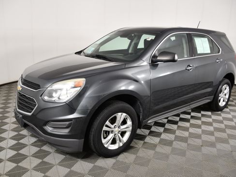Used 2017 Chevrolet Equinox LS FWD image 10