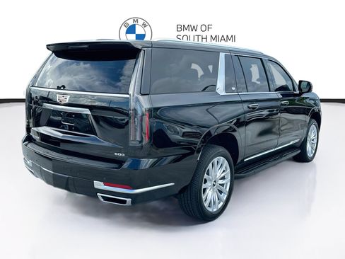Used 2025 Cadillac Escalade ESV Luxury RWD image 7