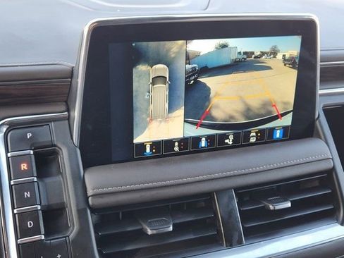 Used 2022 Chevrolet Tahoe Z71 w/ Luxury Package image 6