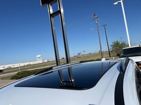 Used 2026 Chevrolet Traverse High Country w/ LPO, Floor Liner Package image 9