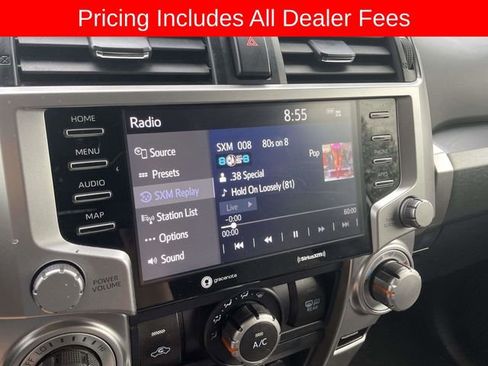 Used 2024 Toyota 4Runner SR5 AWD/4WD image 31