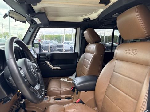 Used 2012 Jeep Wrangler Unlimited Sahara w/ Dual Top Group AWD/4WD image 46