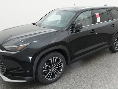 New 2026 Toyota Grand Highlander AWD Hybrid image 1