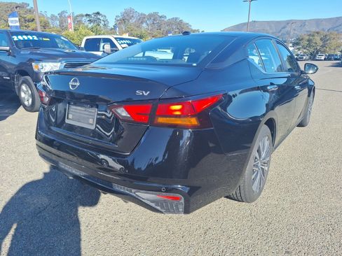 Used 2024 Nissan Altima 2.5 SV image 5