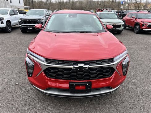 New 2026 Chevrolet Trax LT w/ Driver Confidence Package FWD image 9