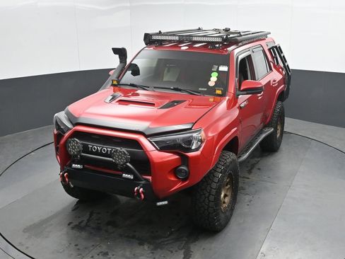 Used 2019 Toyota 4Runner TRD Off-Road AWD/4WD image 33