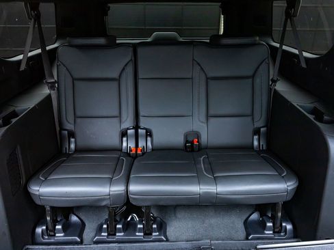 Used 2025 GMC Yukon XL Denali w/ Sun & Power Step Package AWD/4WD image 37