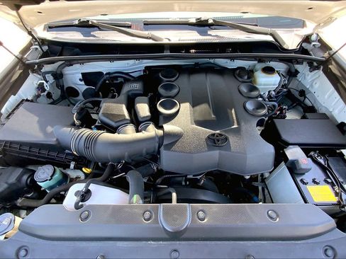 Used 2016 Toyota 4Runner Limited image 29