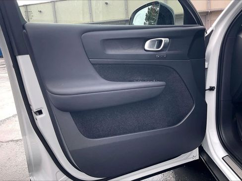 Used 2023 Volvo C40 Recharge Core w/ Climate Package image 26