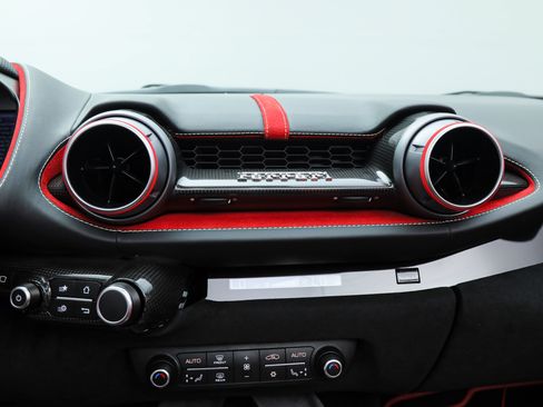 Certified 2022 Ferrari 812 GTS RWD image 34