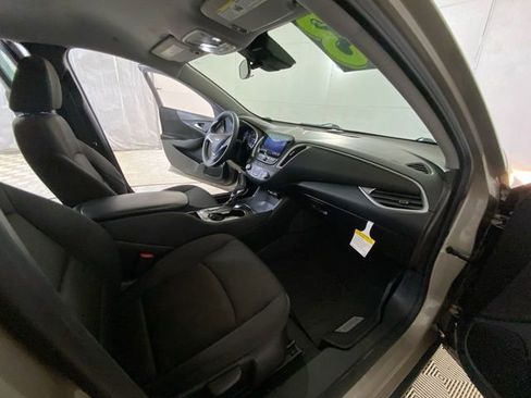 Used 2023 Chevrolet Malibu LS image 38
