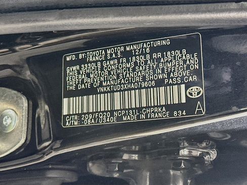 Used 2017 Toyota Yaris L FWD image 12