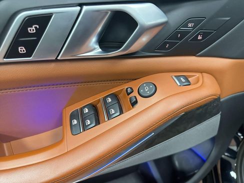 Used 2024 BMW X5 xDrive40i w/ M Sport Package image 9