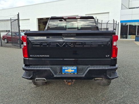 Used 2021 Chevrolet Silverado 1500 LT Trail Boss w/ Convenience Package II image 5