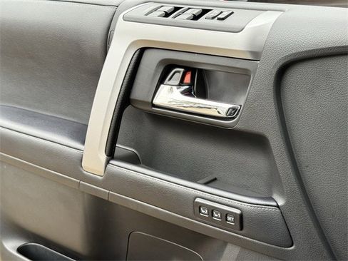Used 2022 Toyota 4Runner Limited image 27
