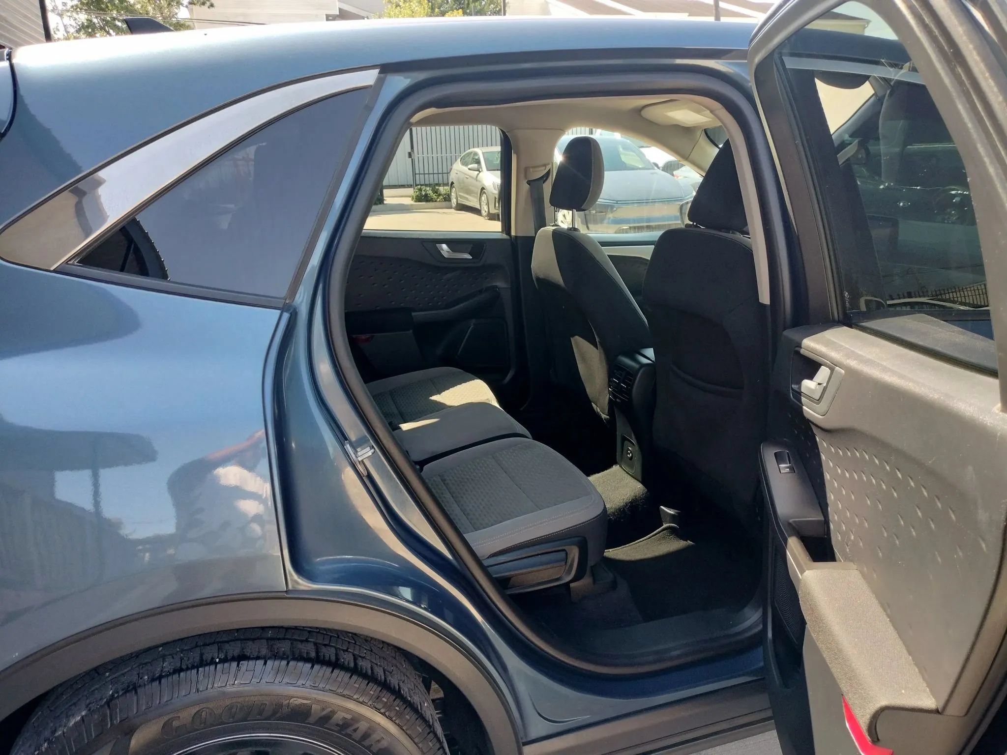 Used 2020 Ford Escape SE FWD image 35