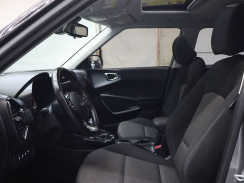 Used 2023 Kia Soul EX FWD image 16