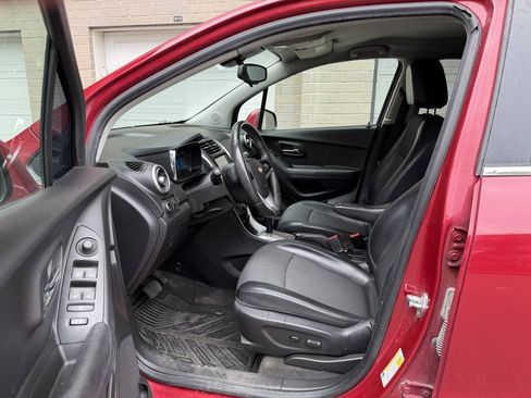 Used 2015 Chevrolet Trax LT w/ LT Plus Package AWD/4WD image 13