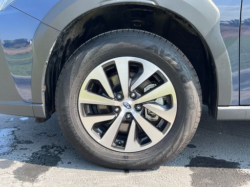 Certified 2025 Subaru Outback Premium AWD/4WD image 12