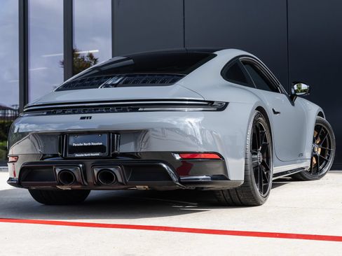 Certified 2025 Porsche 911 Carrera 4 GTS AWD/4WD image 11