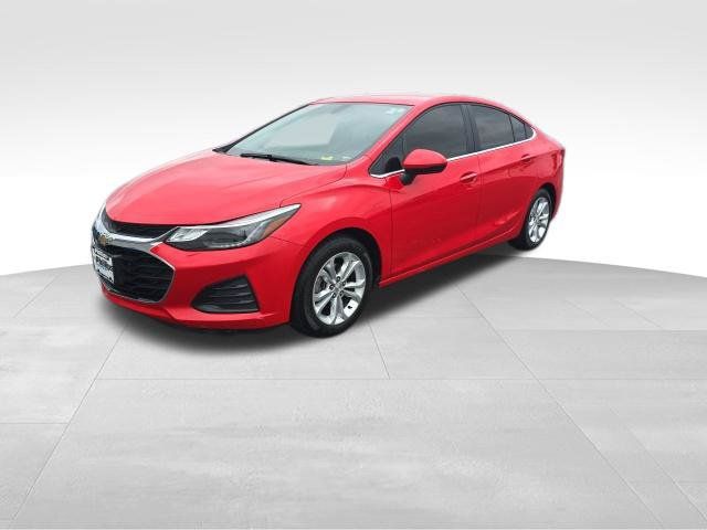 Used 2019 Chevrolet Cruze LT w/ Convenience Package FWD image 3