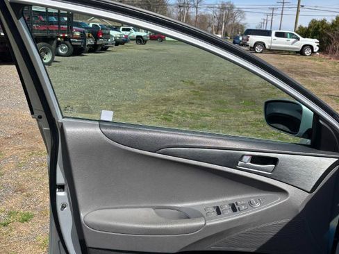 Used 2011 Hyundai Sonata GLS image 19
