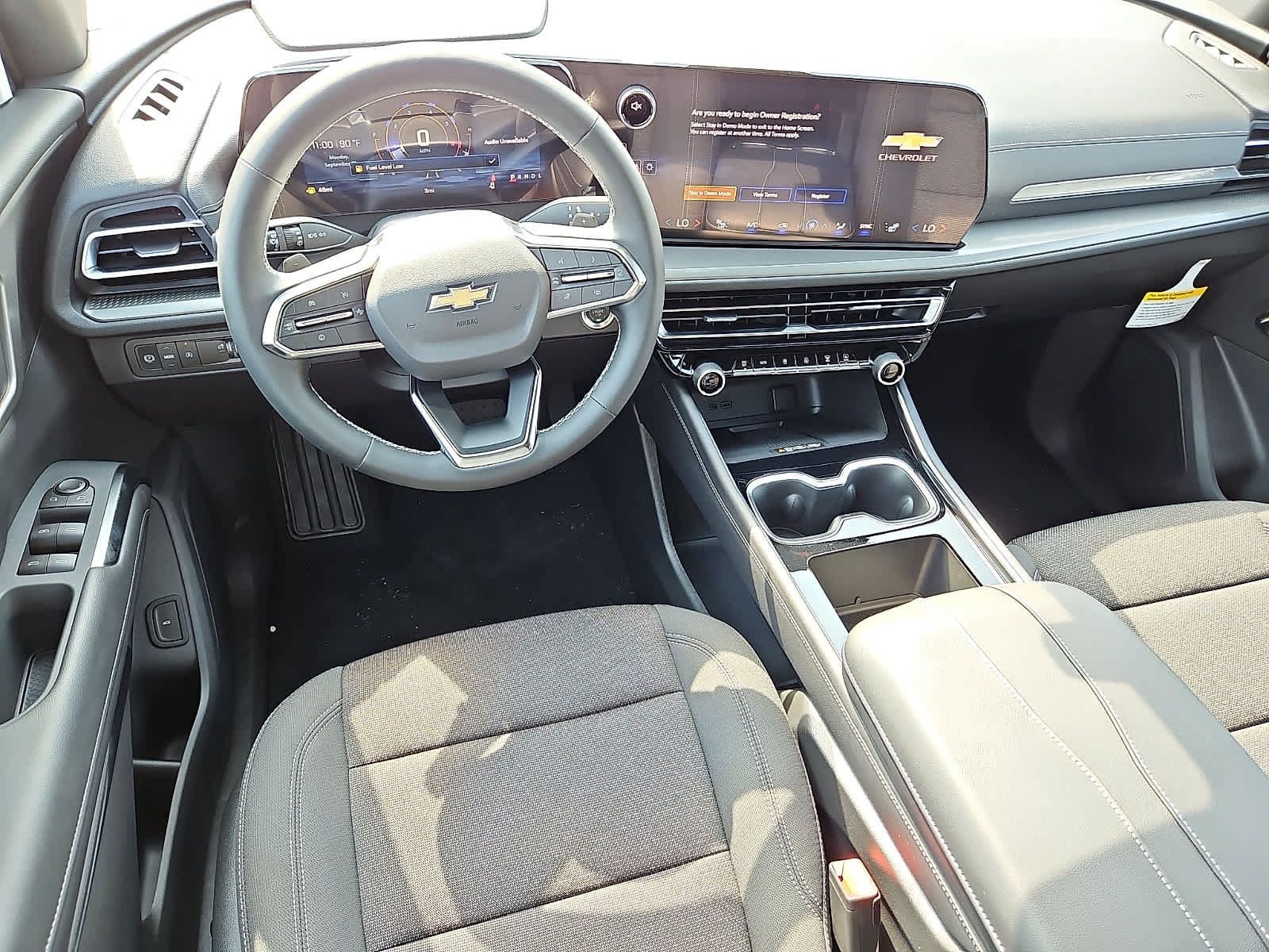 New 2027 Chevrolet Traverse LT w/ Driver Confidence Package FWD image 10