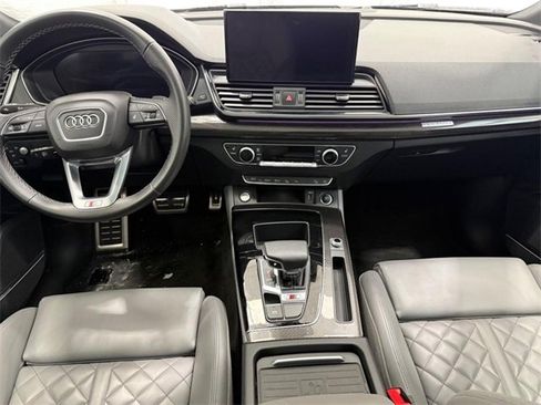 Used 2023 Audi SQ5 Prestige image 7
