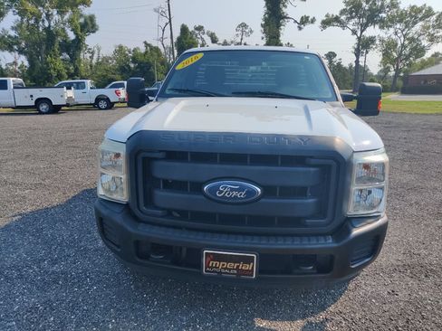 Used 2016 Ford F250 XL w/ Power Equipment Group RWD image 2