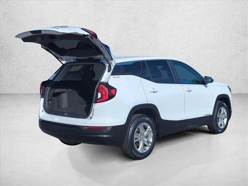 Used 2024 GMC Terrain SLE AWD/4WD image 5