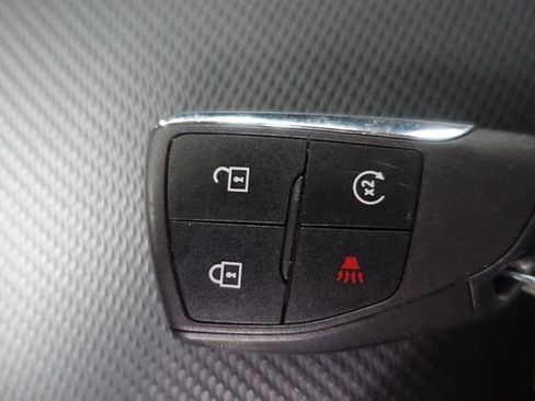 Used 2025 Chevrolet Equinox LT image 16