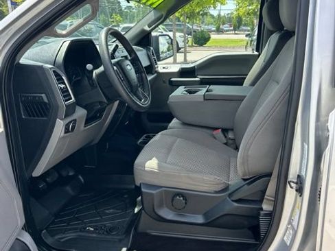 Used 2016 Ford F150 XLT RWD image 9