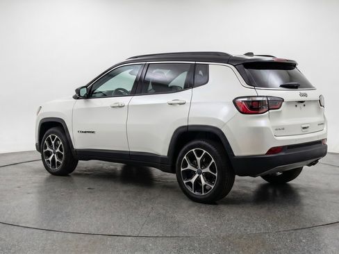 Used 2025 Jeep Compass Limited AWD/4WD image 6