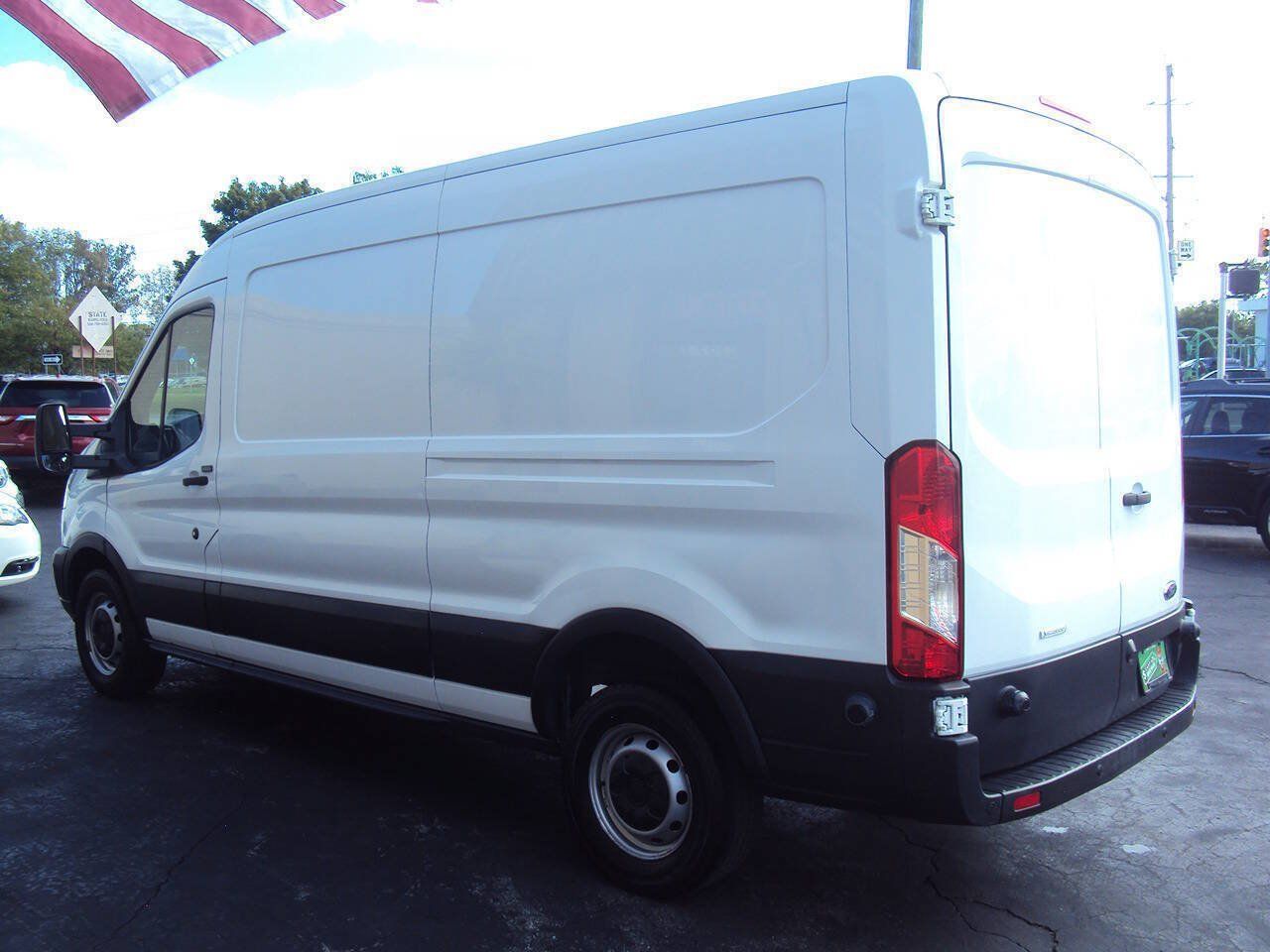 Used 2015 Ford Transit 350 148 Medium Roof RWD image 4