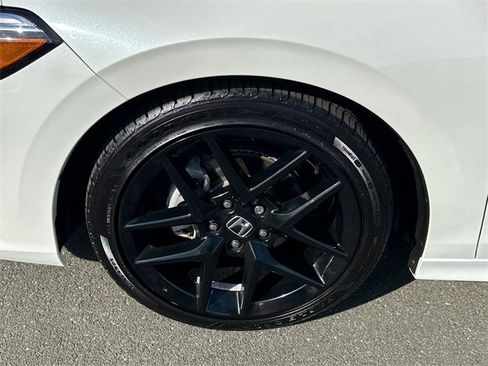 Used 2024 Honda Civic Sport image 8