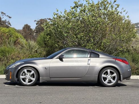 Used 2008 Nissan 350Z Enthusiast w/ Cargo Convenience Pkg RWD image 5