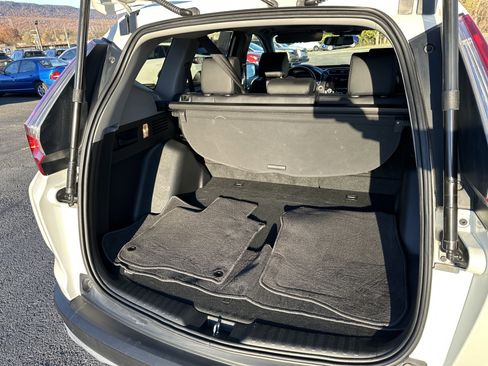 Used 2018 Honda CR-V Touring image 5