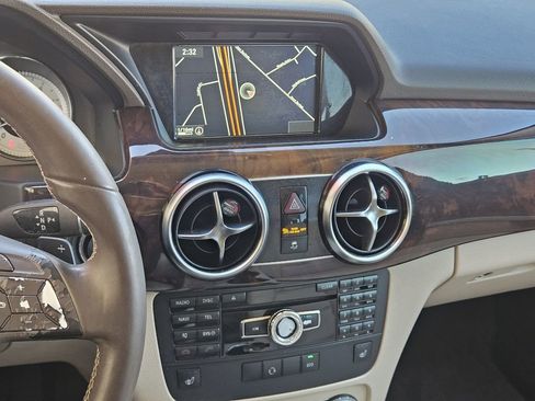 Used 2015 Mercedes-Benz GLK 350 2WD image 16