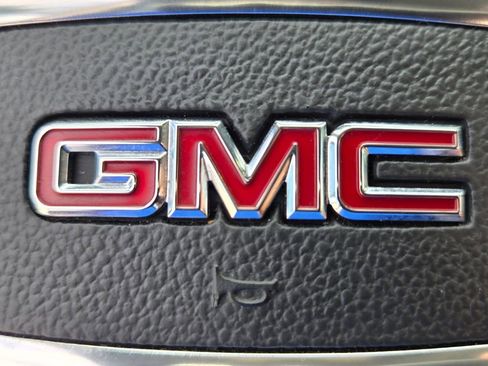 Used 2024 GMC Terrain SLT AWD/4WD image 26