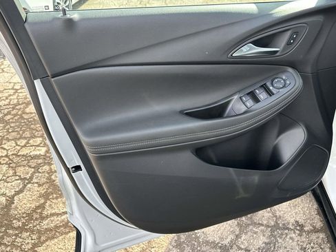 Used 2023 Buick Encore GX Select w/ Safety Package II image 16