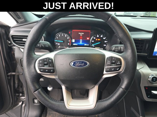 Used 2023 Ford Explorer XLT w/ Equipment Group 202A RWD image 12
