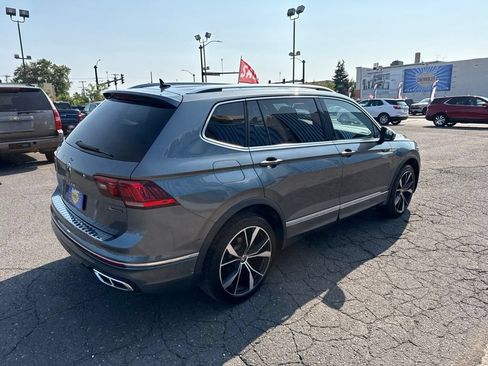 Used 2022 Volkswagen Tiguan SEL R-Line AWD/4WD image 12