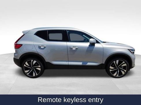New 2025 Volvo XC40 B5 Ultra w/ Protection Package image 9